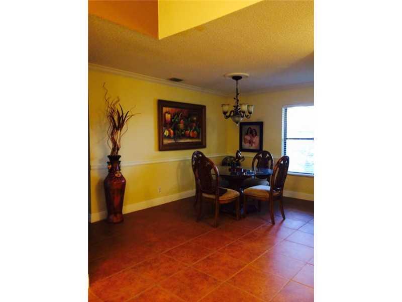 THE CROSSINGS 93-5 B - Residential Lease