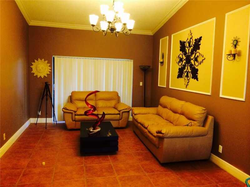 THE CROSSINGS 93-5 B - Residential Lease