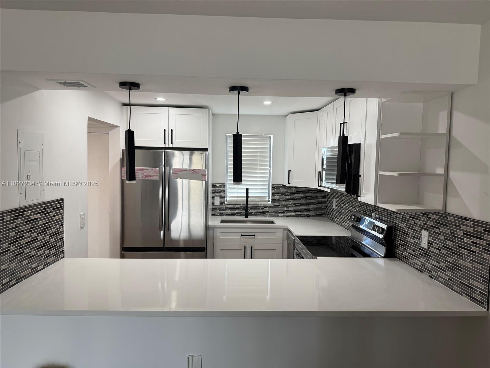9355 SW 8th St 402