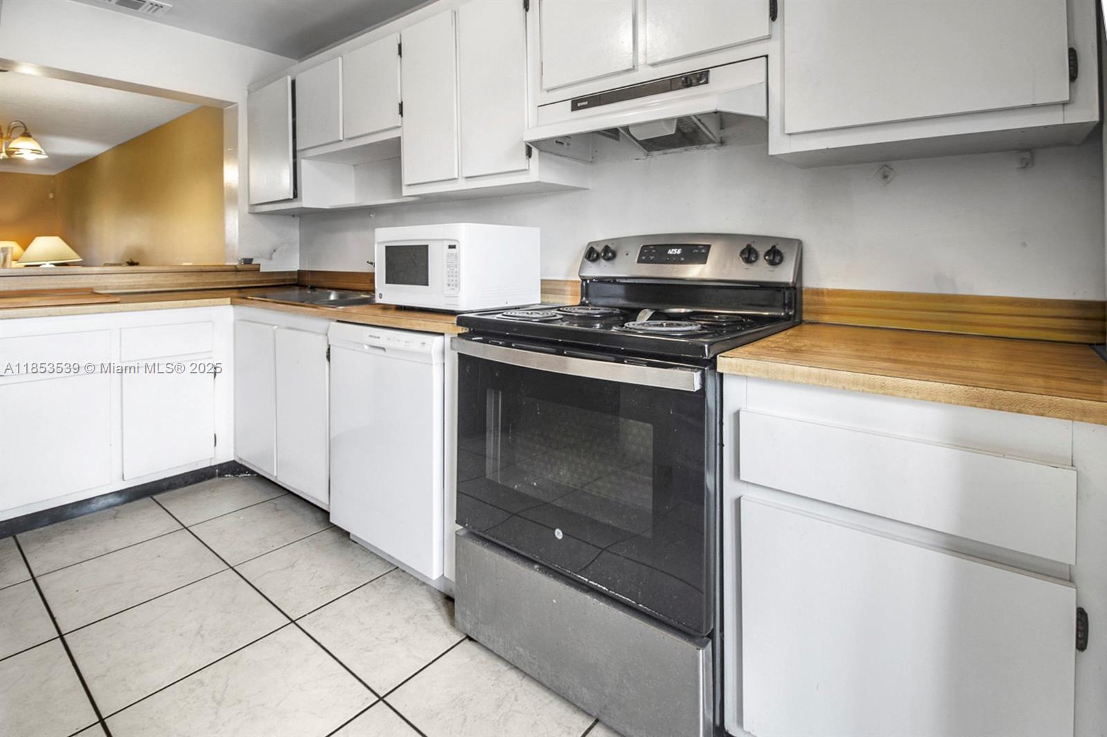 WESTVIEW CONDOMINIUM NO F - Residential