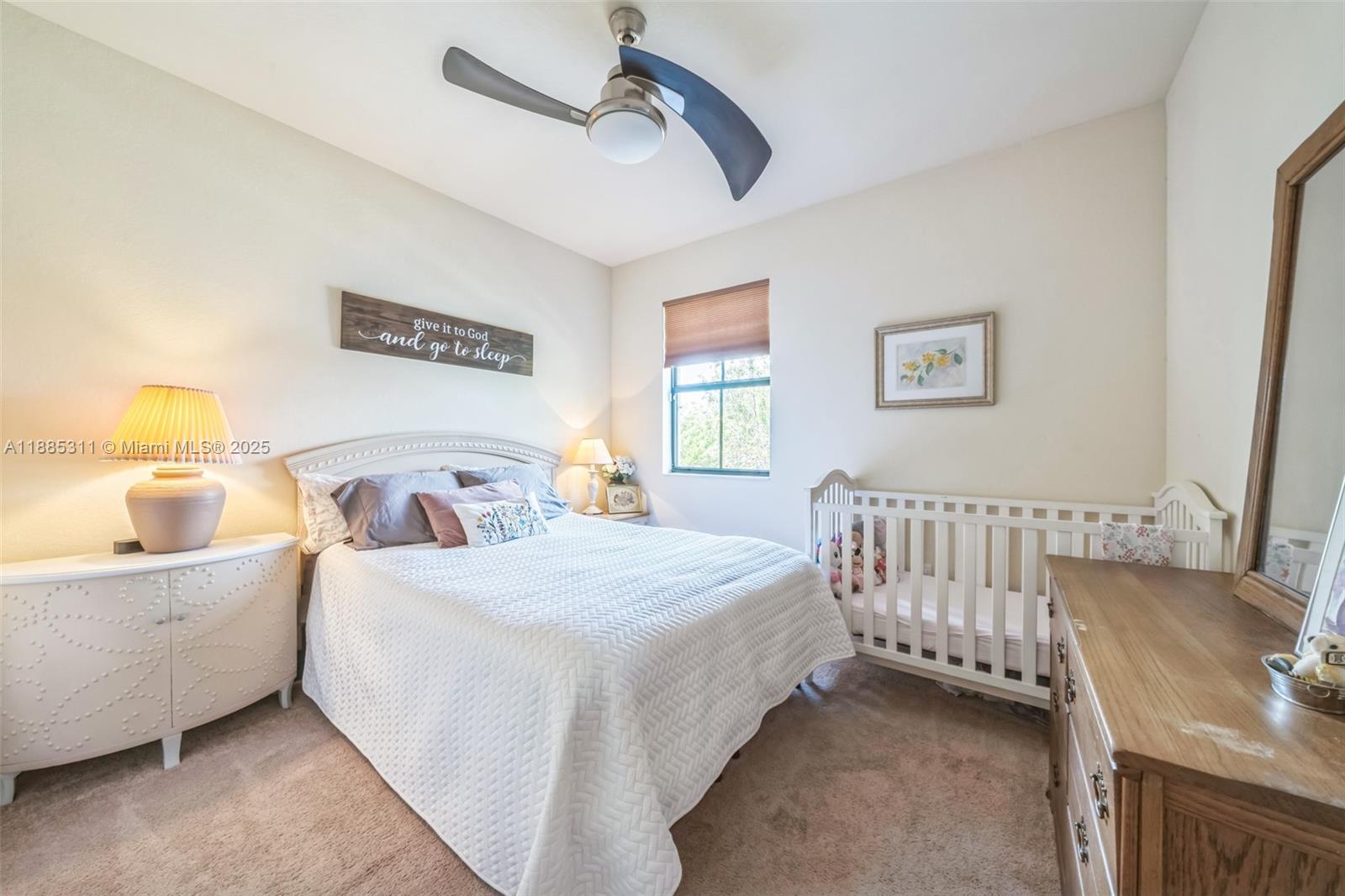 BAYWINDS OF FLORES - Residential