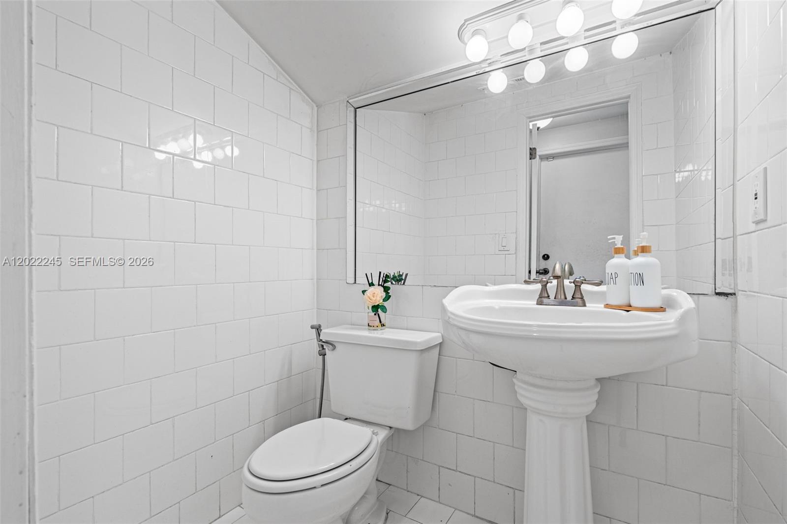 WESTWIND LAKES SEC 6 - Residential