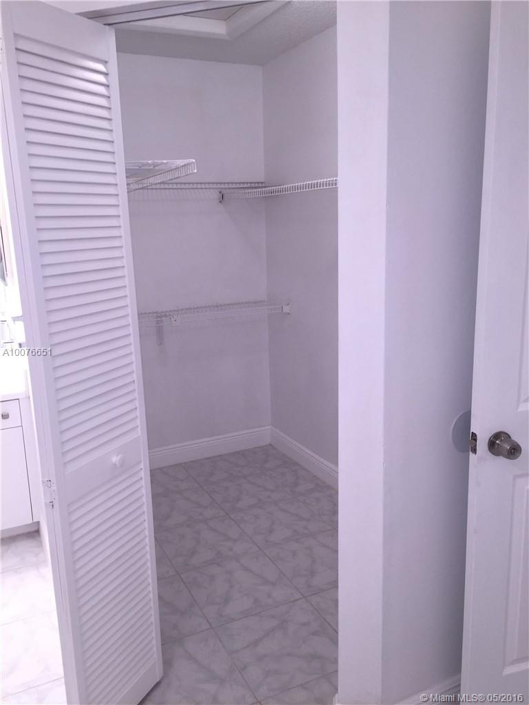 Oak Ridge Villas Sub - Residential Lease