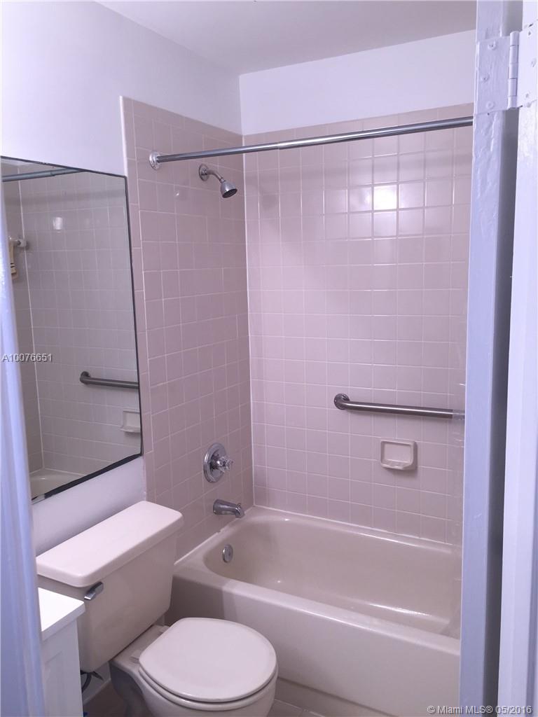 Oak Ridge Villas Sub - Residential Lease