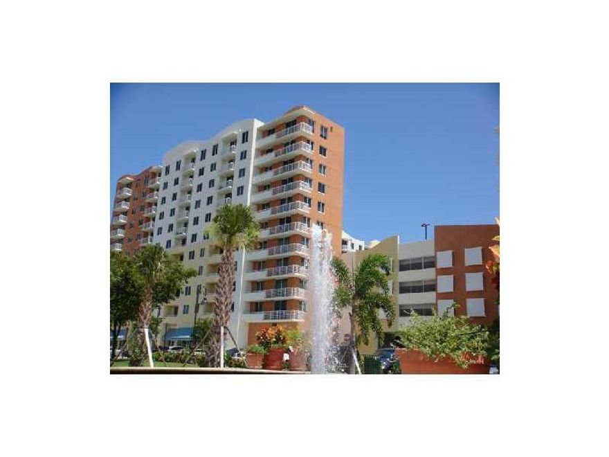 Beautiful 2/2 apartment in the heart of Aventura. Stainless Steel appliances, Gym, pool, party room. Pool view.