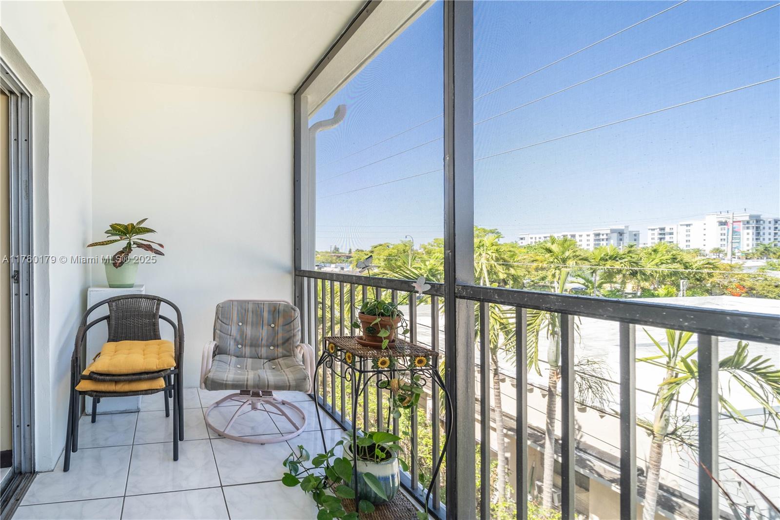 CASA BLANCA CONDO - Residential
