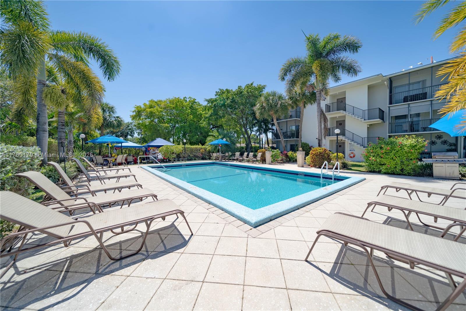 CASA BLANCA CONDO - Residential