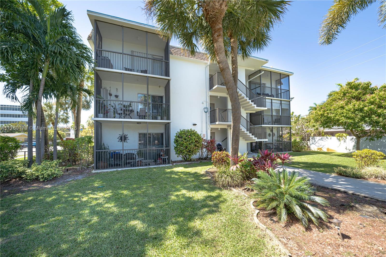 CASA BLANCA CONDO - Residential