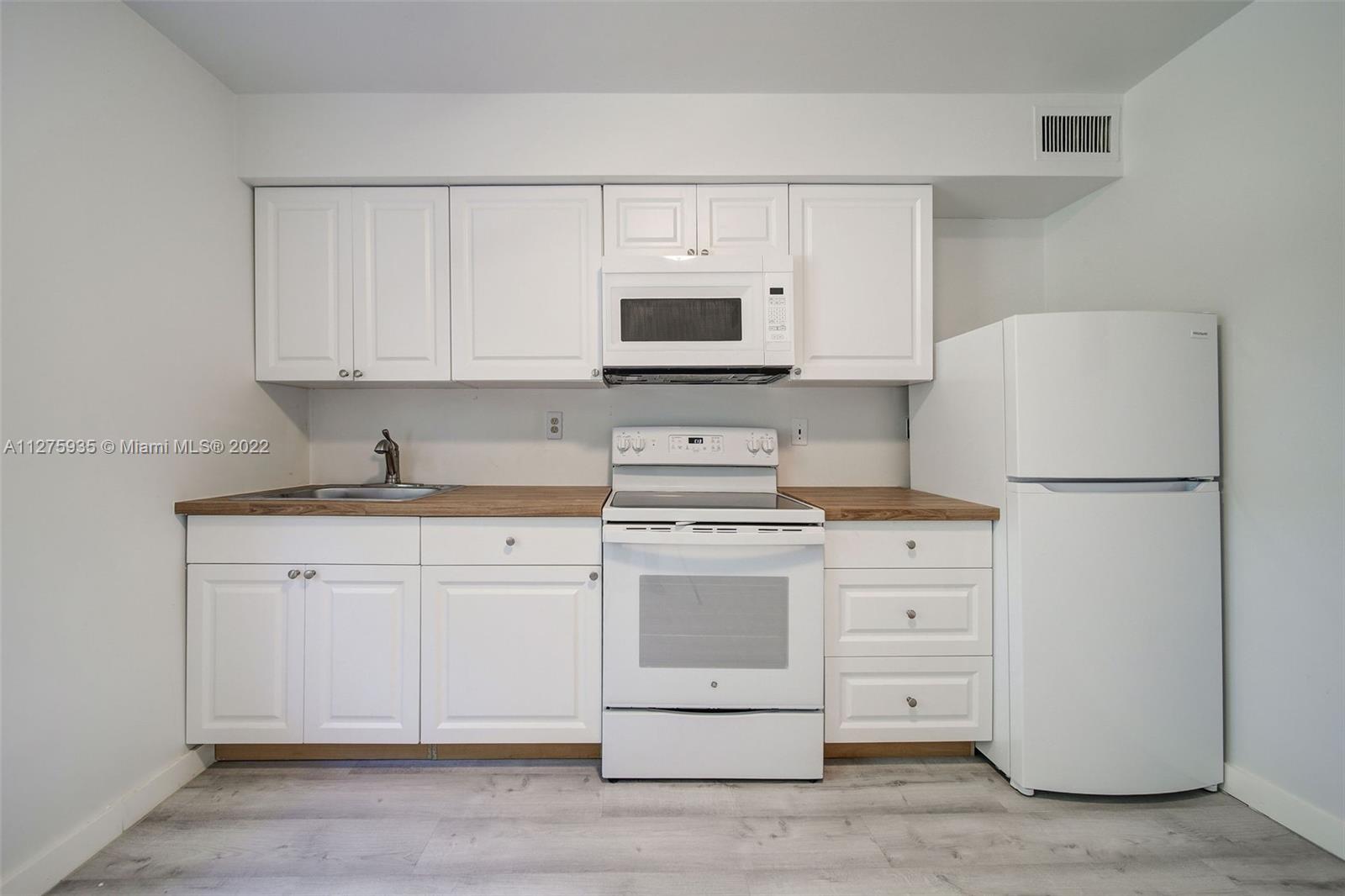 BISCAYNE GARDENS SEC A RE - Residential Lease