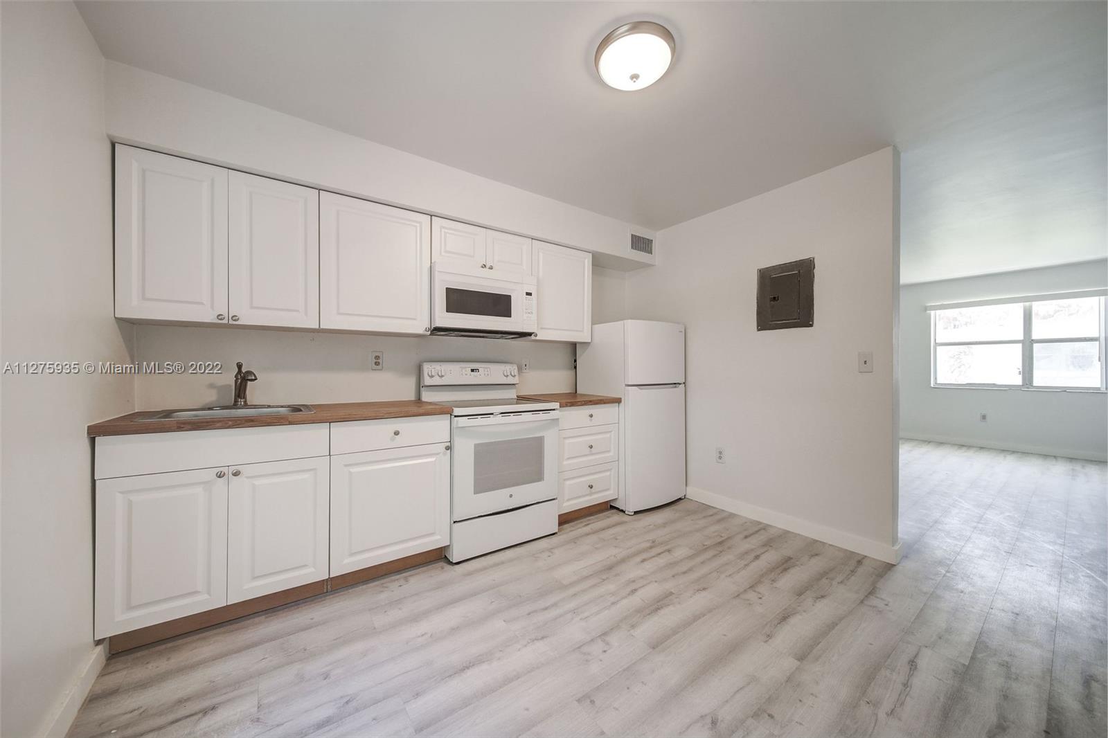 BISCAYNE GARDENS SEC A RE - Residential Lease