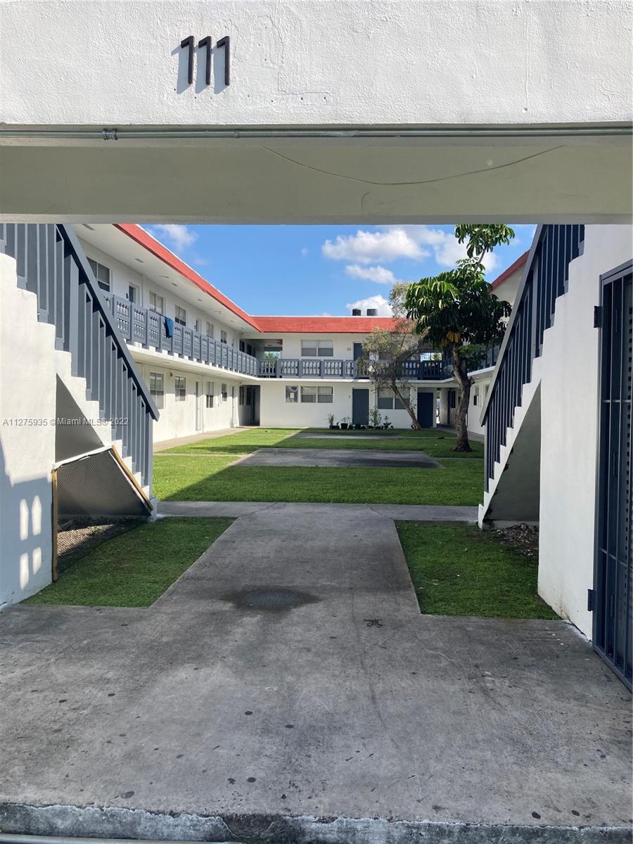 BISCAYNE GARDENS SEC A RE - Residential Lease