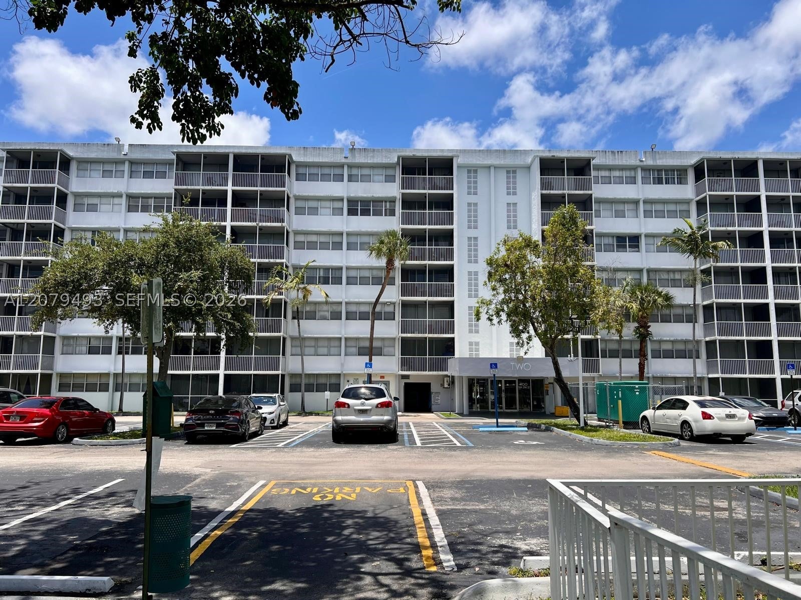 700 NW 214th St 411