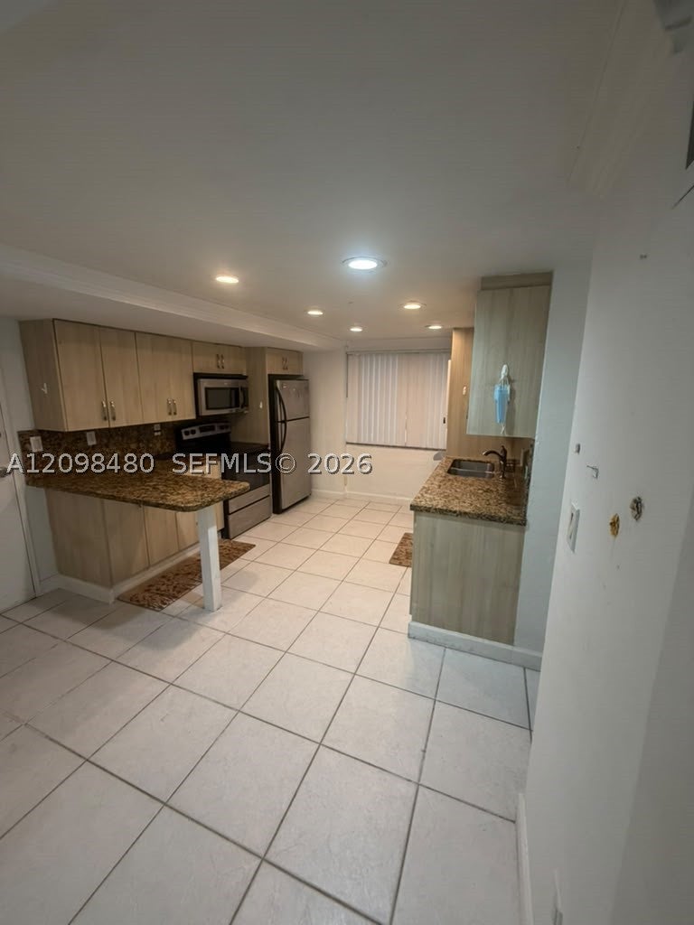 10001 W Bay Harbor Dr 101