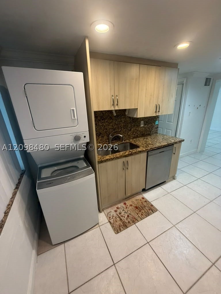 10001 W Bay Harbor Dr 101