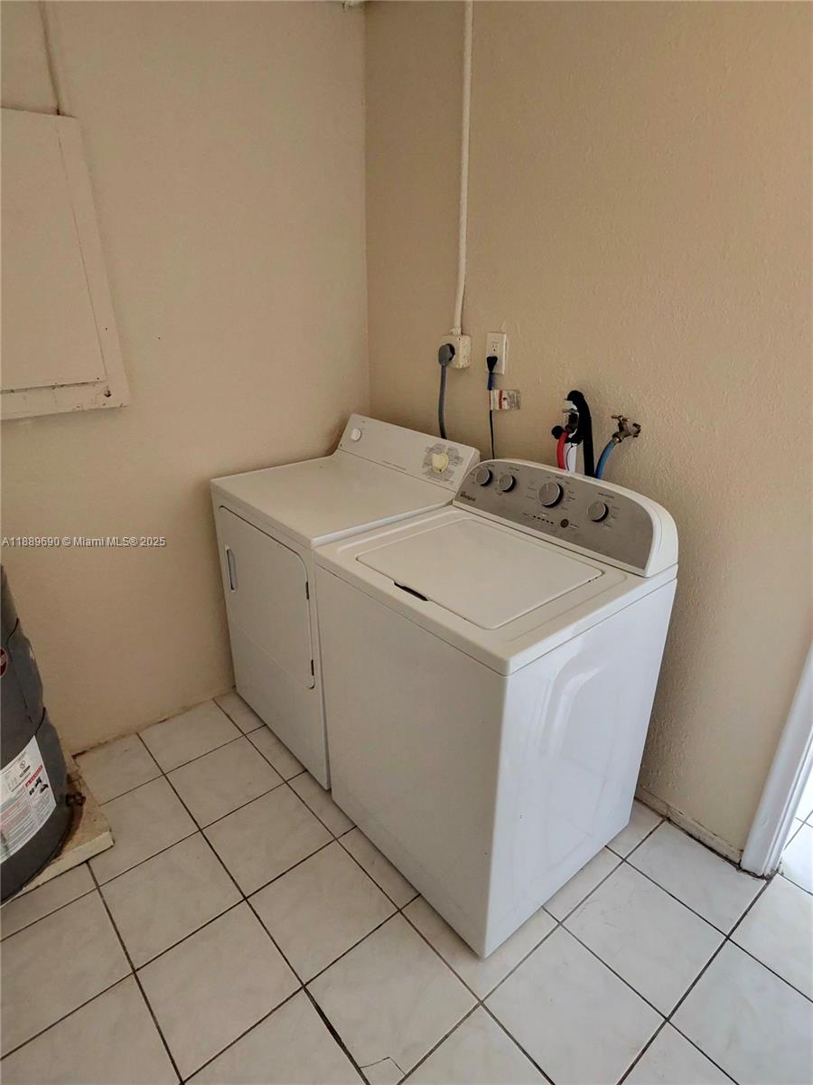 FORWARD SUB NO 1 - Residential Lease
