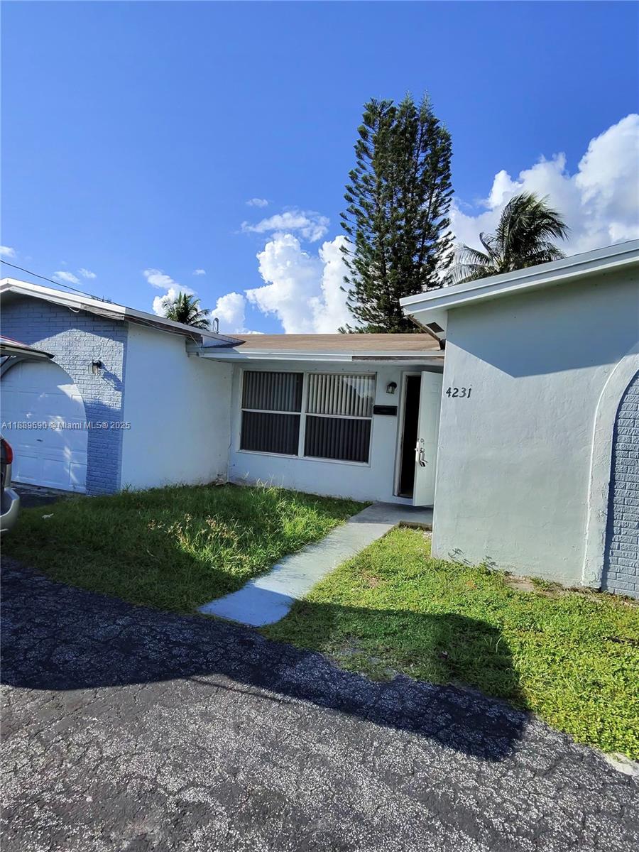 Fully Renovated 4-Bedroom Home in Prime Lauderhill Location!
This beautifully updated single-family home offers spacious bedrooms, modern bathrooms, and lots of space under central A/C. Enjoy a large fenced-in backyard with fruit trees and a canal running the full length of the property — perfect for relaxing or entertaining. The circular driveway fits up to 4 cars, ideal for families and guests. Conveniently located near top-rated schools, shopping, and houses of worship, this home blends comfort, convenience, and charm. call now to schedule a tour.
