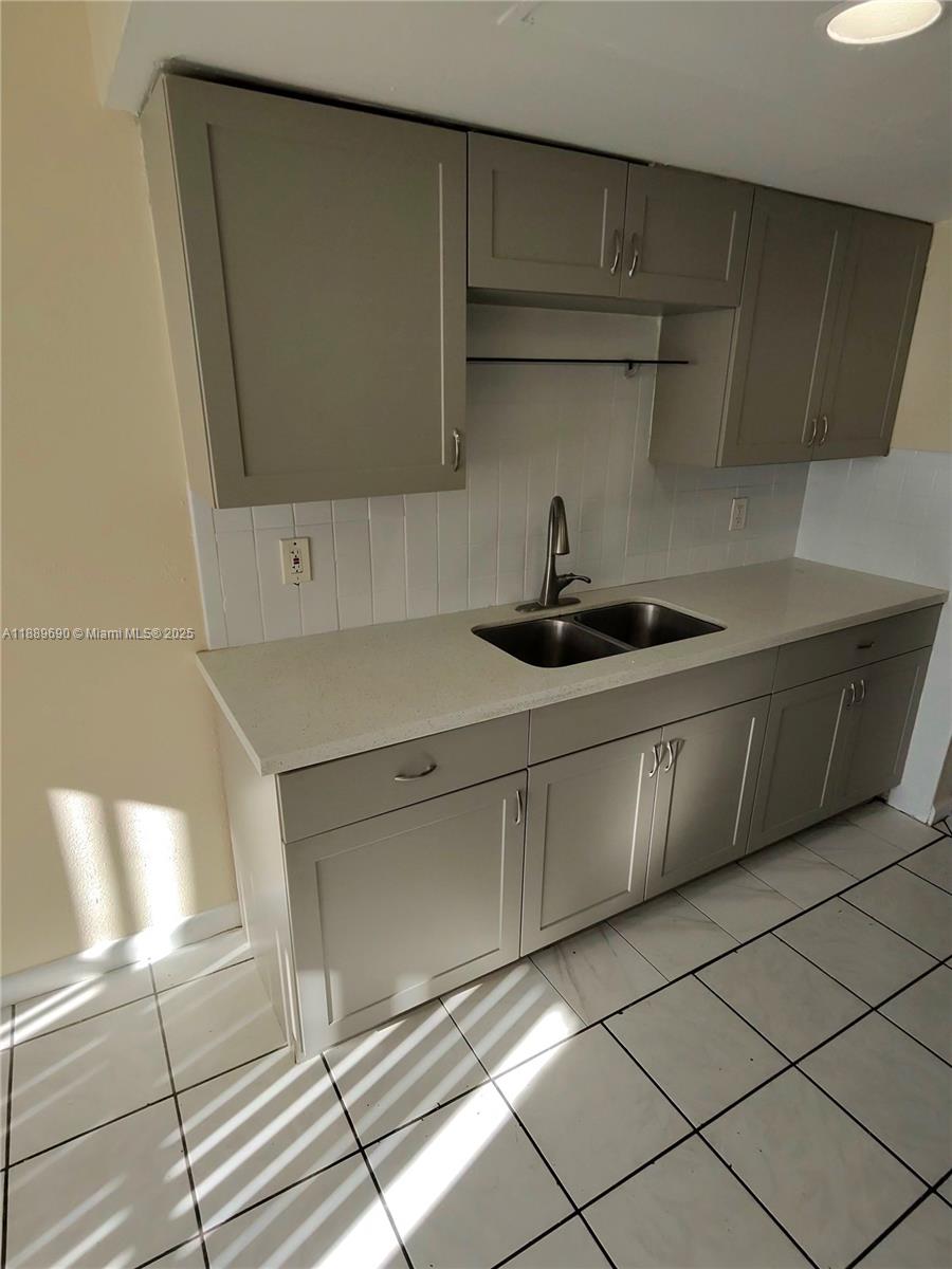 FORWARD SUB NO 1 - Residential Lease