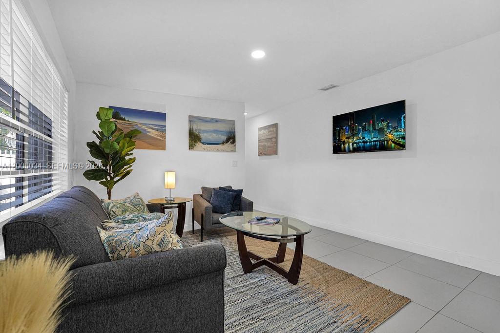 PRINCETONIAN SUB SEC 1 - Residential Lease