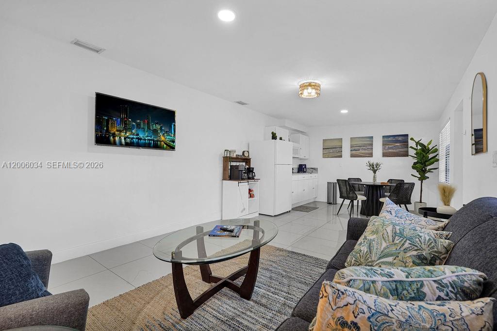 PRINCETONIAN SUB SEC 1 - Residential Lease