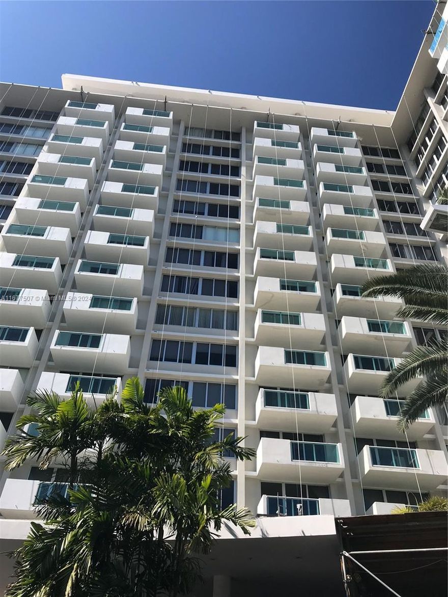 STUDIO @ Mirador. Priced to sell! Great for investors or first time buyers. features Hurricane impact window & doors. Spacious balcony with city/ beach views. Ample space for a cozy lifestyle. Walk-in closet, functional kitchen, spacious full bathroom. 24hr concierge, valet parking, marina, Pool, full  gym, and many more amenities. Walk in distance to beaches, shopping, nightlife and sightseeing. Close access to major Highway. Very desirable building and area for work, play and social life.