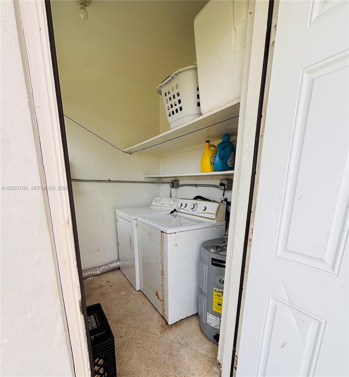 NORTH HOLLYWOOD - Residential Lease