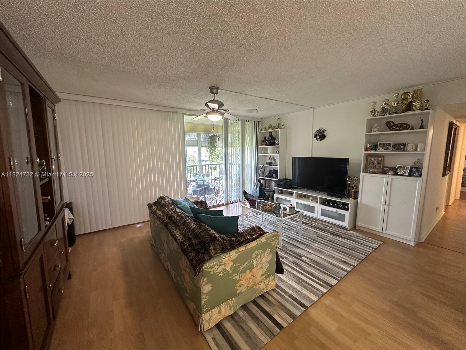 3821 Environ Blvd 407, Lauderhill, FL, 33319/$175,000 2 3821 Environ Blvd 407