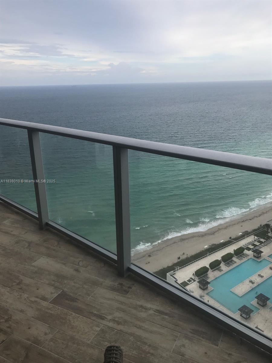 4111 SOUTH OCEAN DRIVE CO - Residential