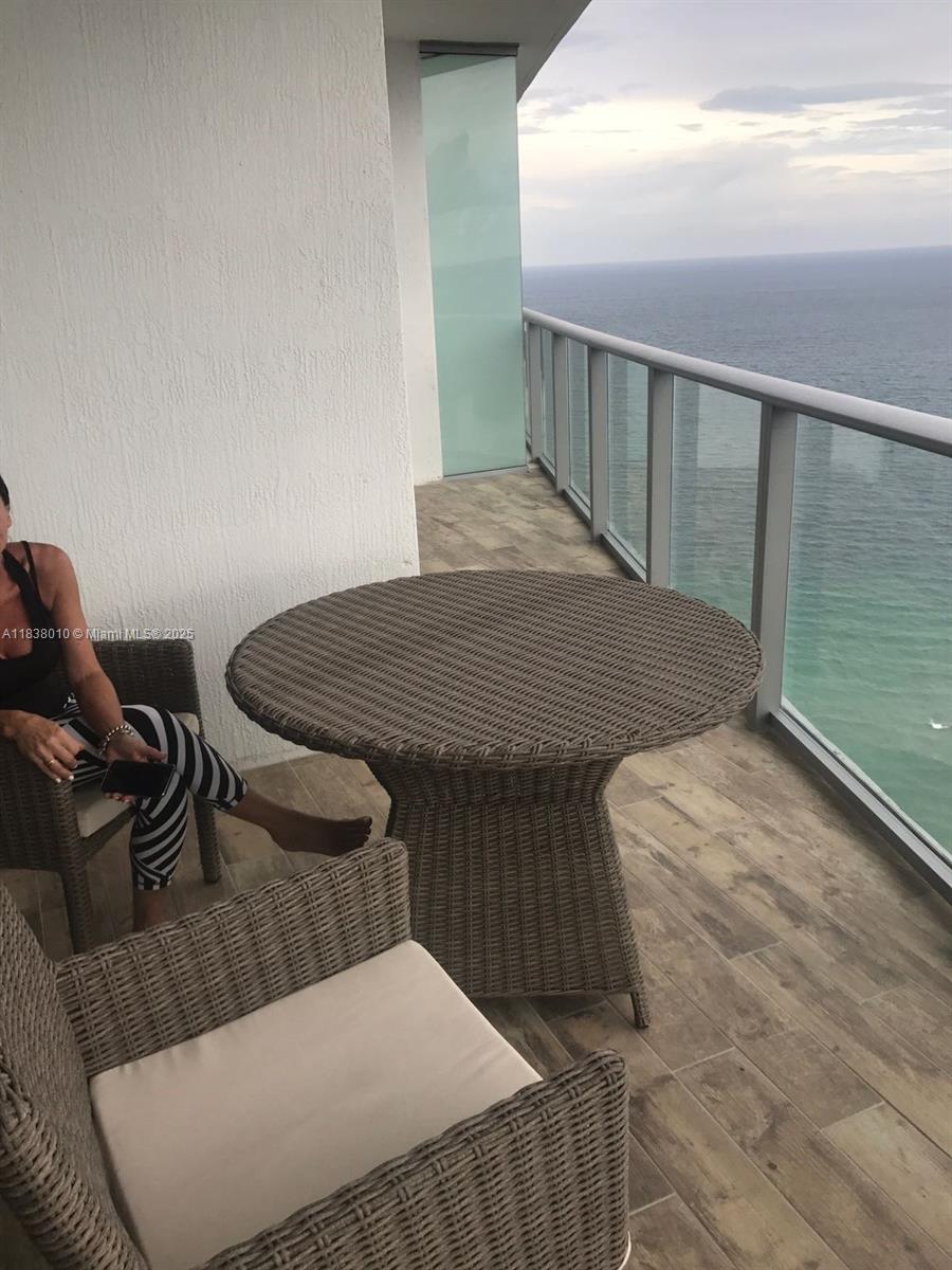 4111 SOUTH OCEAN DRIVE CO - Residential