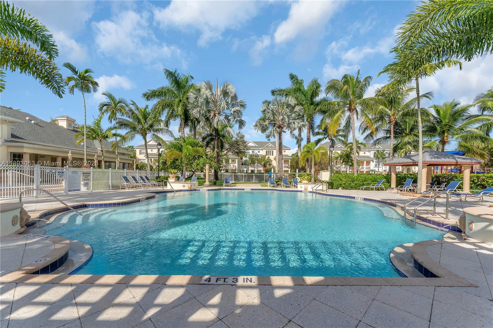 SOMERSET AT ABACOA CONDO - Residential