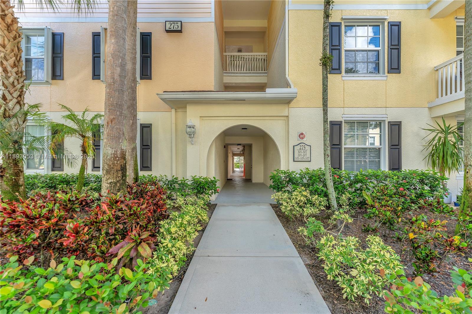 SOMERSET AT ABACOA CONDO - Residential