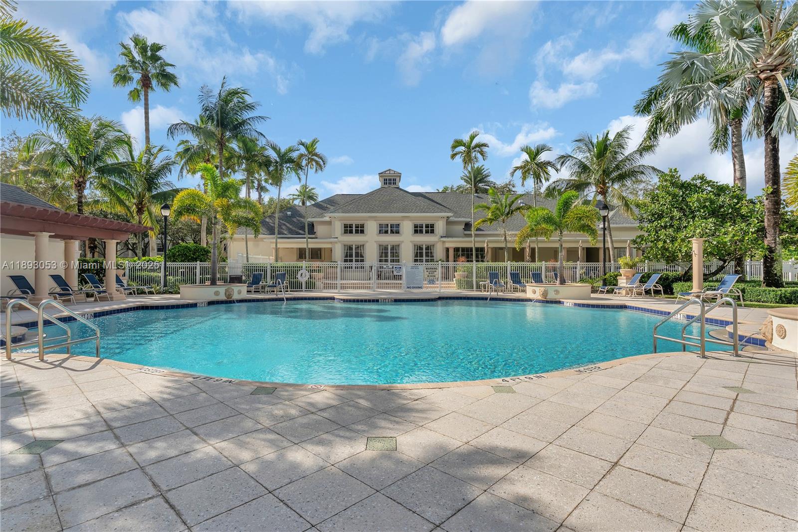 SOMERSET AT ABACOA CONDO - Residential