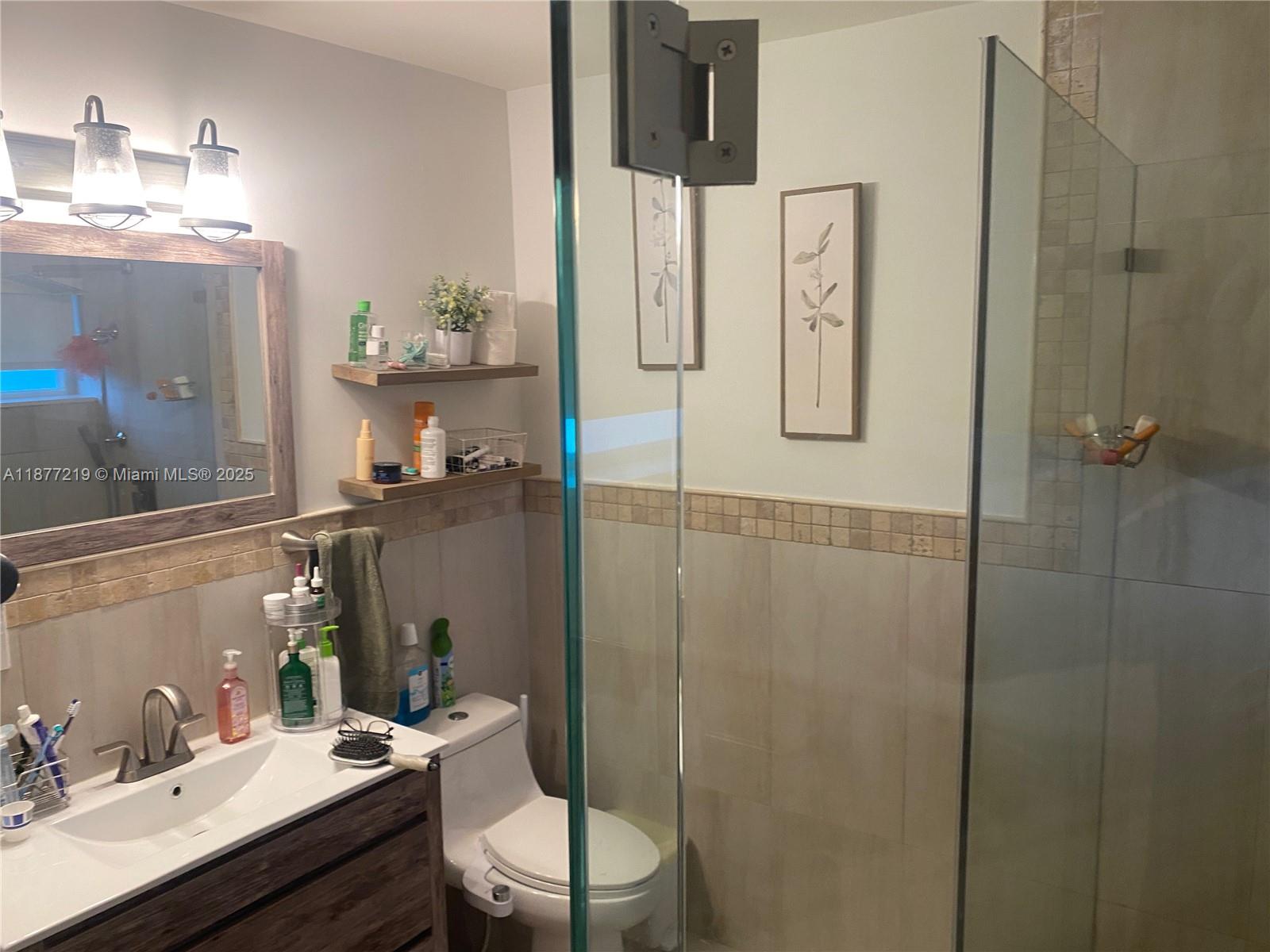 LAKESHORE SEC FOUR - Residential Lease