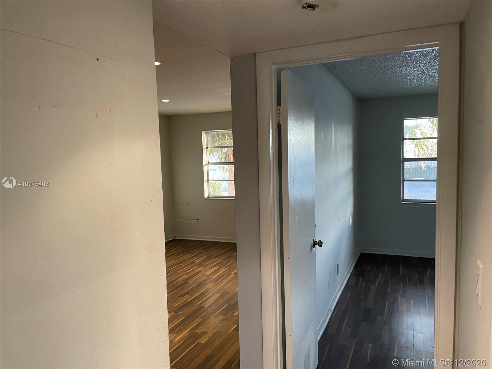 COURTS AT OAKLAND PARK (T - Residential Lease