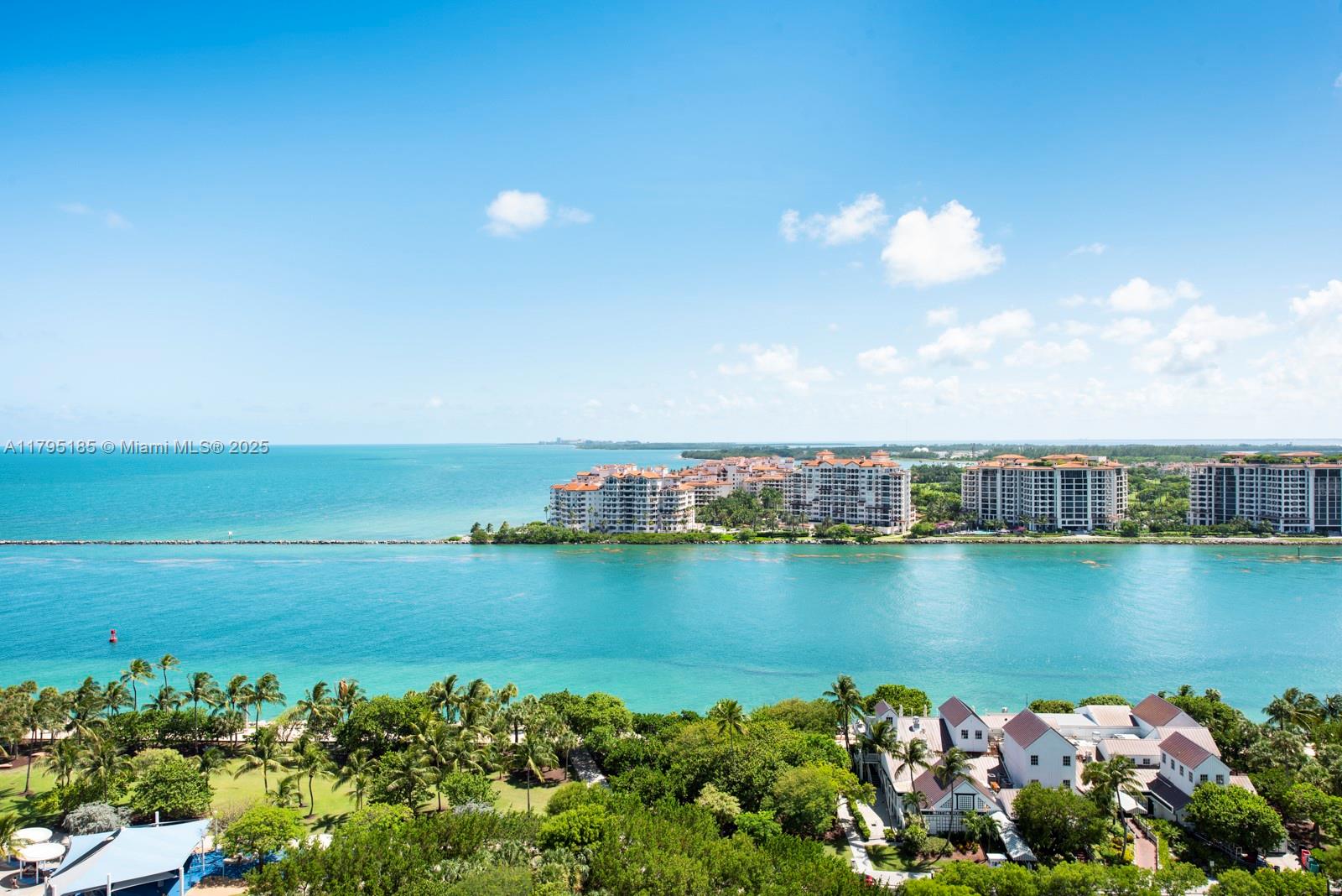 CONTINUUM ON SOUTH BEACH - Residential