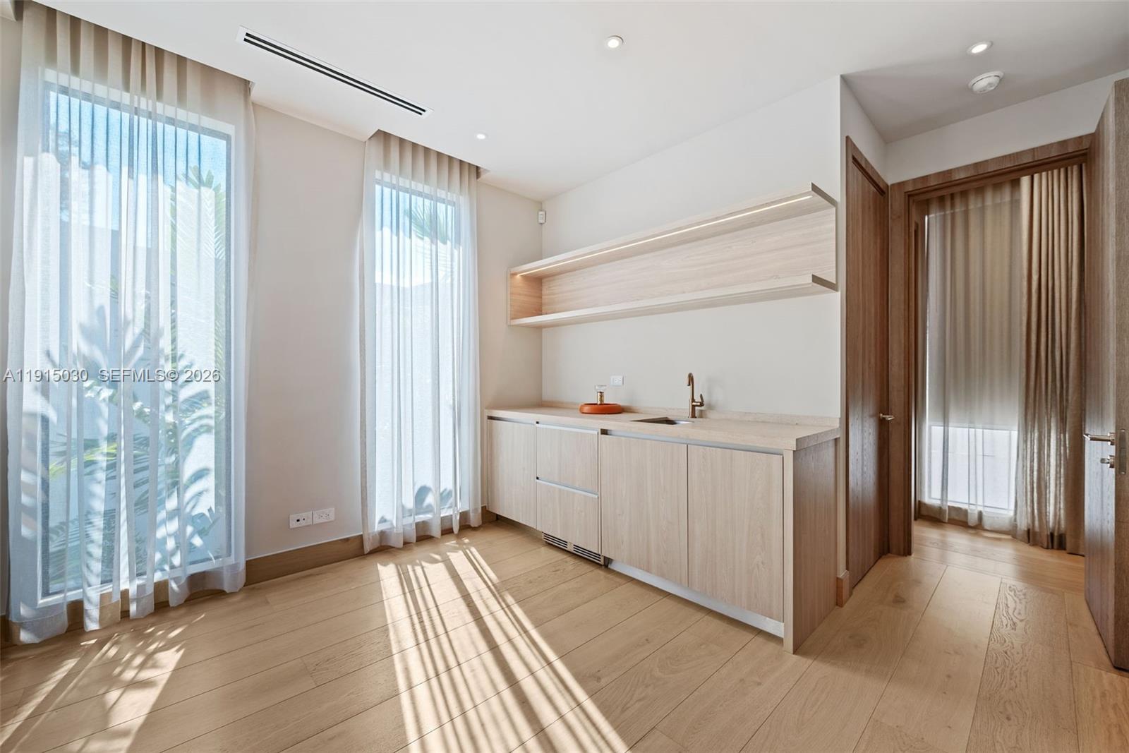 LA GORCE GOLF SUB - Residential