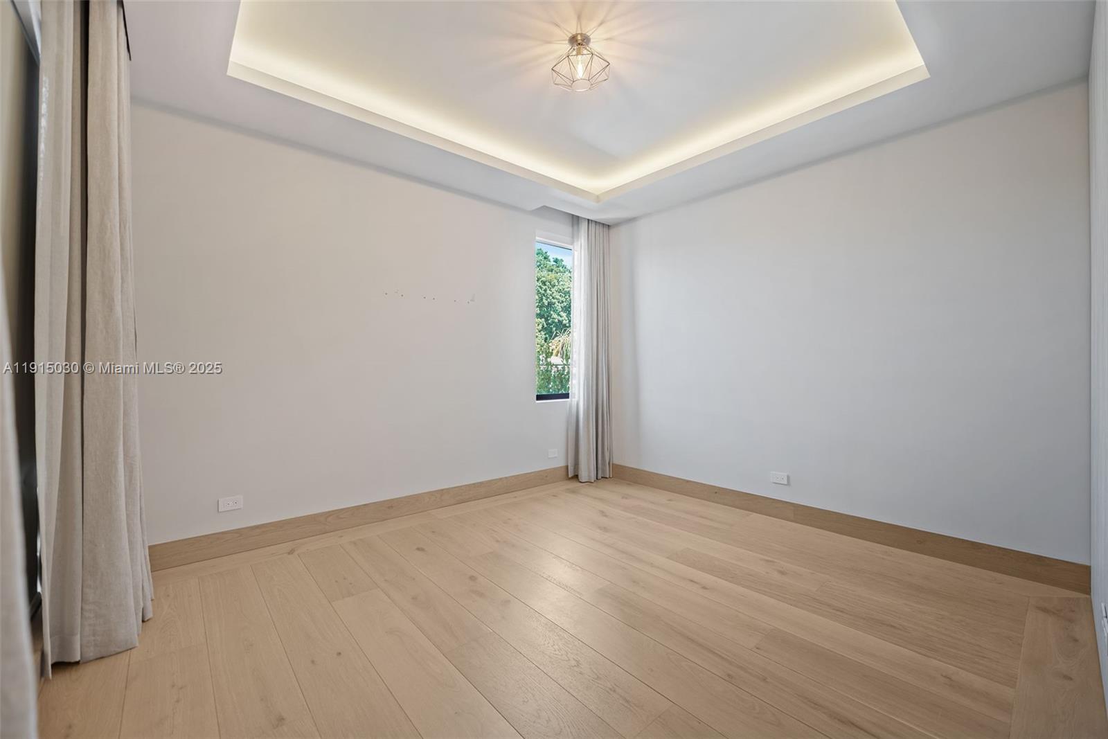 LA GORCE GOLF SUB - Residential