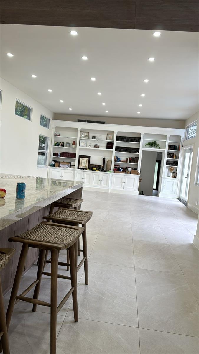 HOLLYWOOD LAKES SECTION - Residential