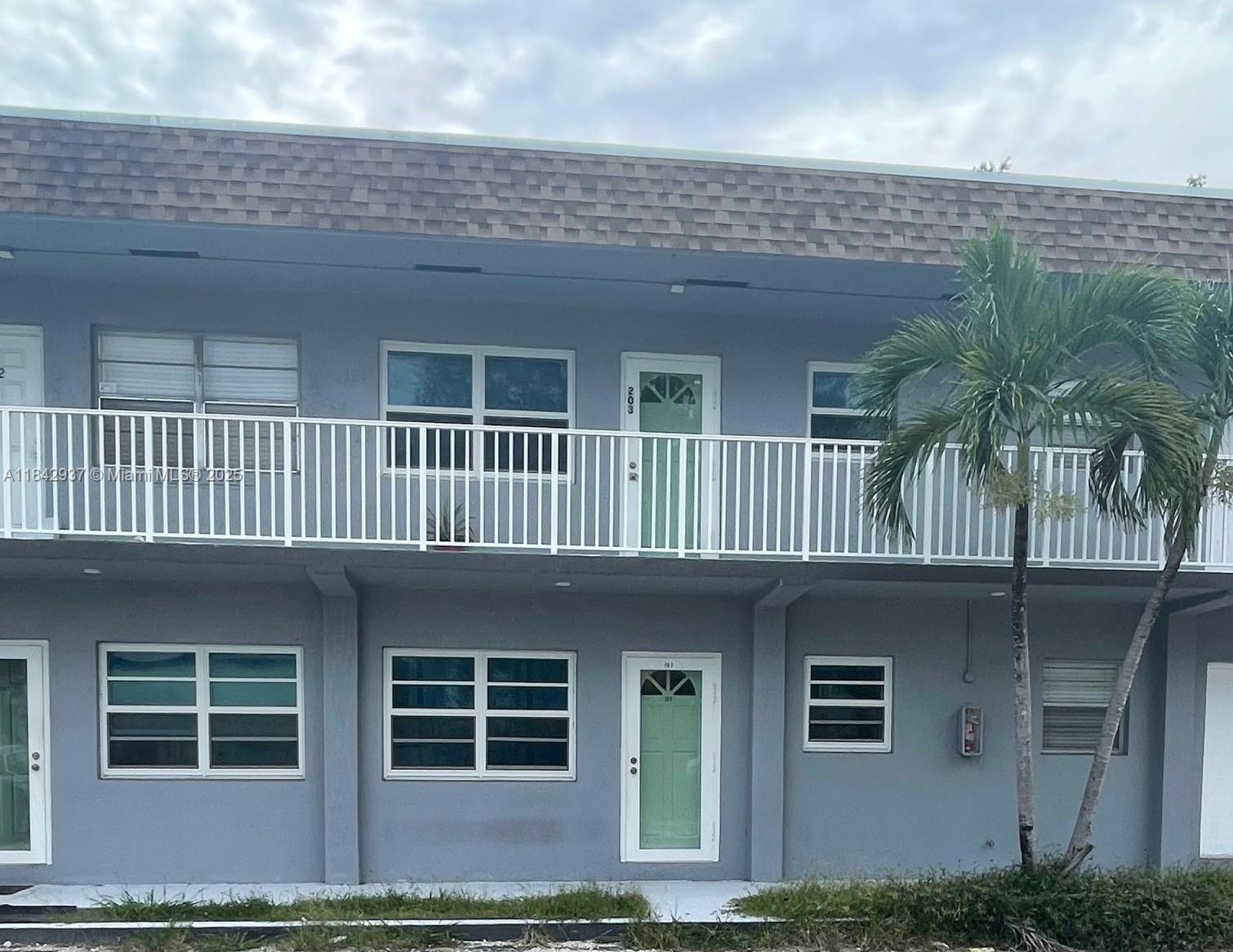Don’t miss this beautifully renovated 1/1 with 700 sqft. in a perfect location between Hard Rock Casino and Fort Lauderdale Airport. Enjoy the convenience of being close to Publix, major highways, and places of worship. The unit comes with 2 assigned parking spaces plus access to on-site laundry for your comfort. Bright, modern, and move-in ready, this is the perfect place to call home!