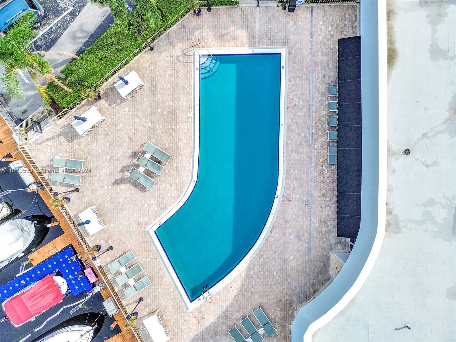 LAKE POINT TOWER CONDOMIN - Residential