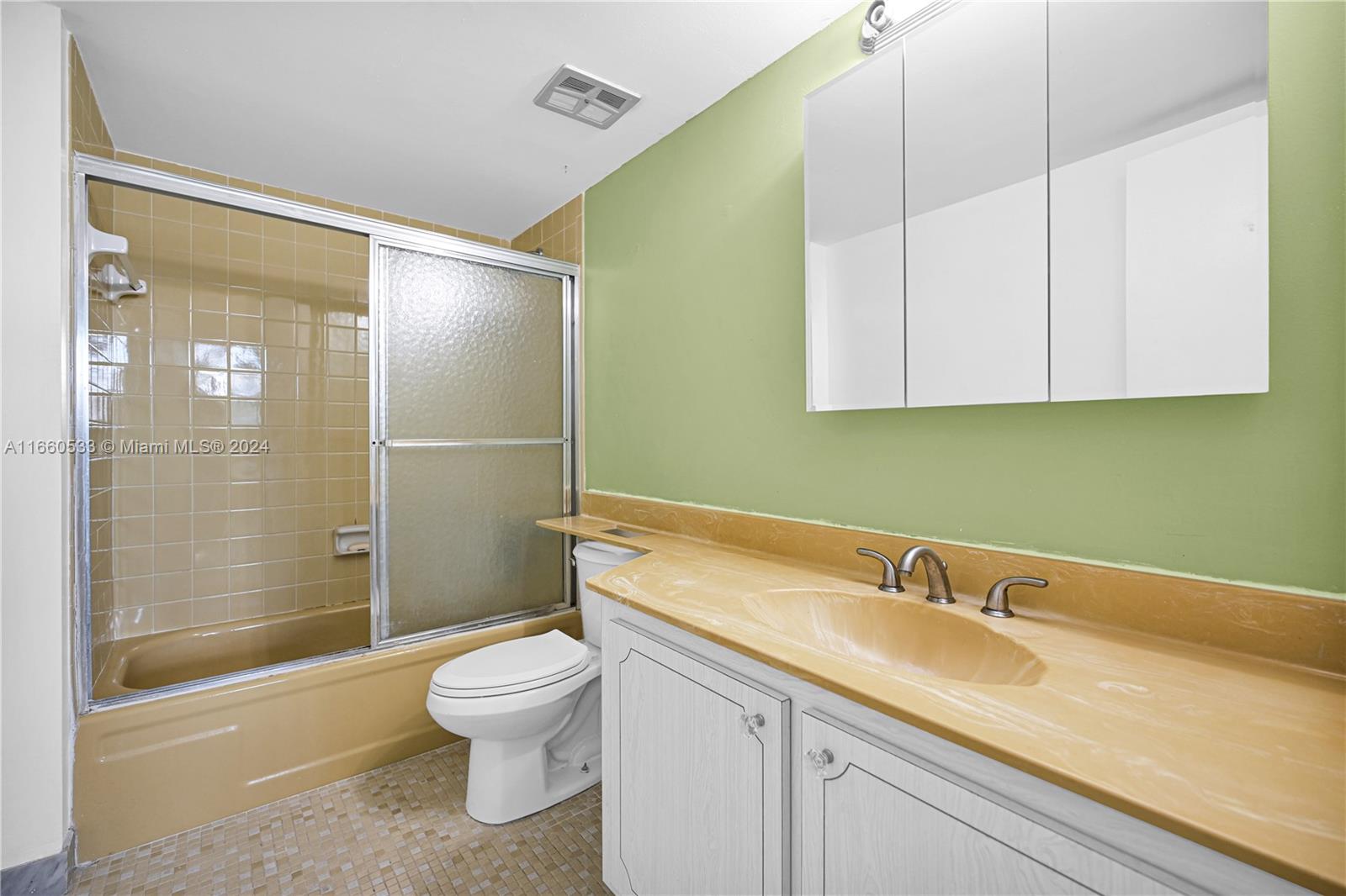 LAKE POINT TOWER CONDOMIN - Residential