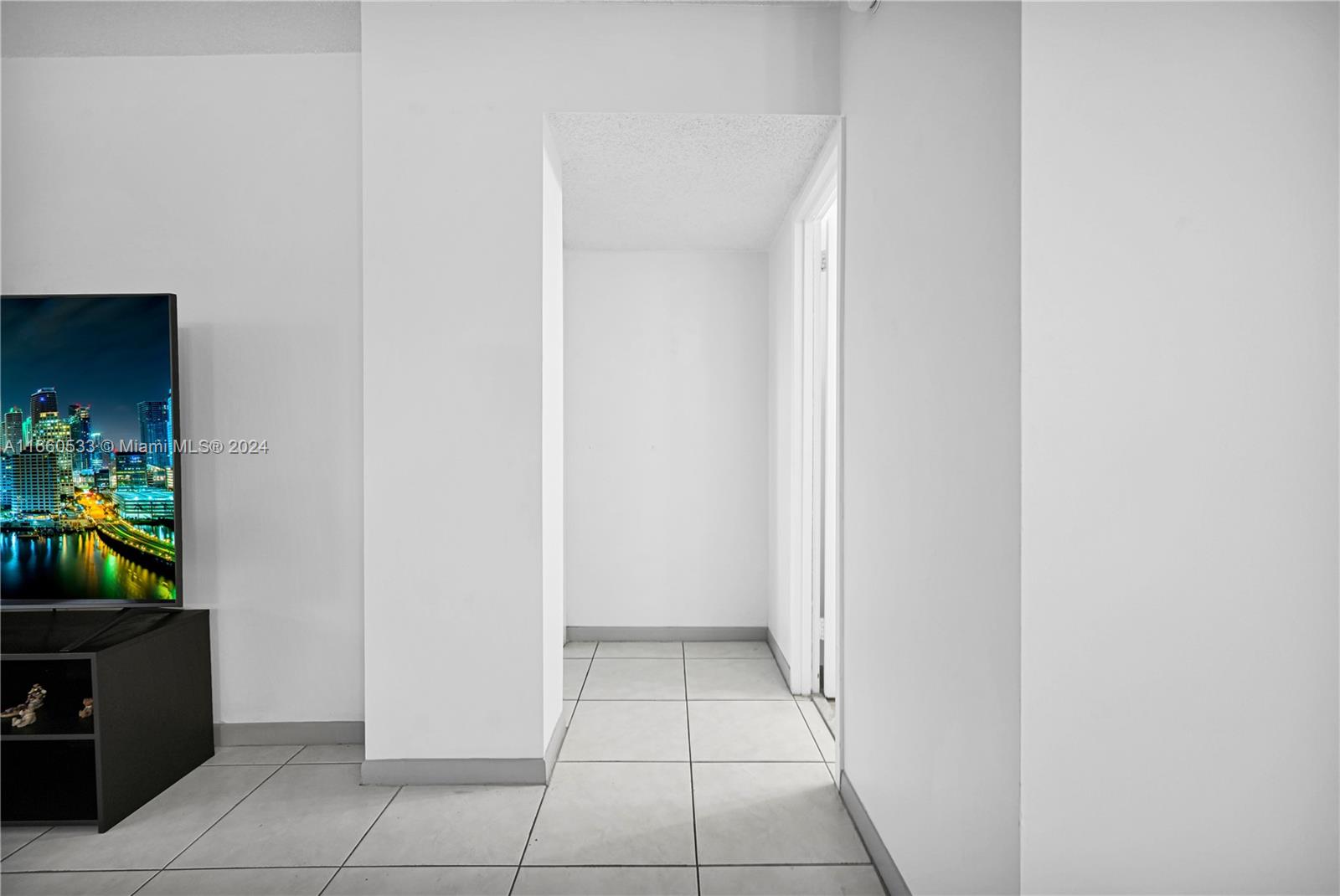 LAKE POINT TOWER CONDOMIN - Residential