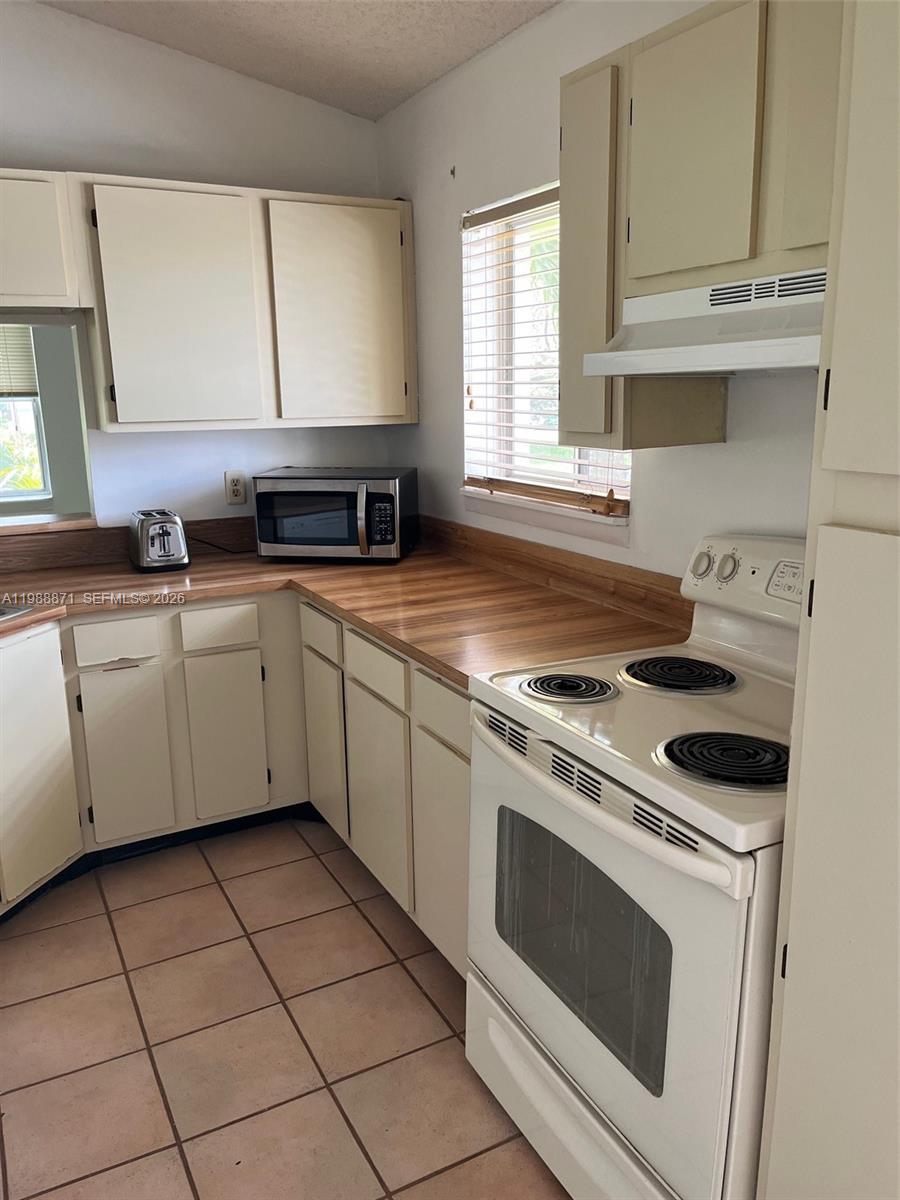 CHASEWOOD OF JUPITER - Residential Lease