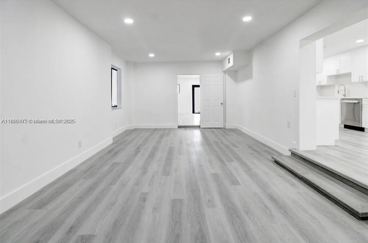 NICHOLS HEIGHTS ADDN - Residential Lease