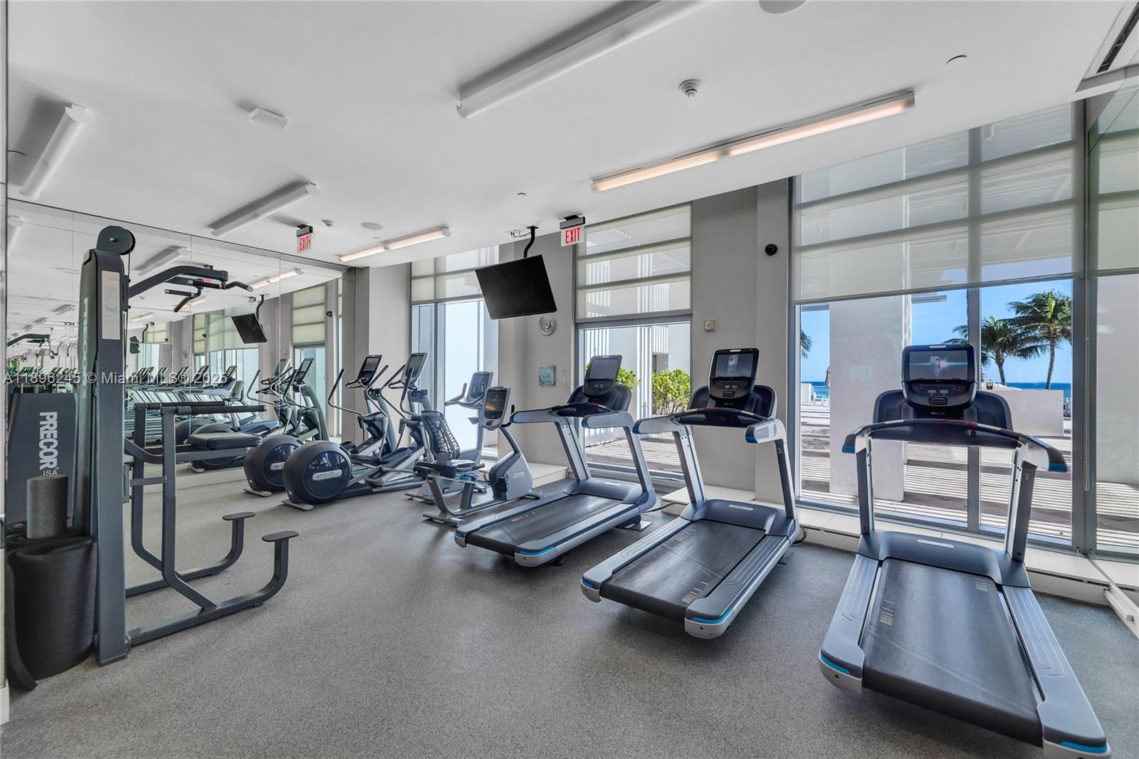 DIPLOMAT OCEANFRONT RESID - Residential