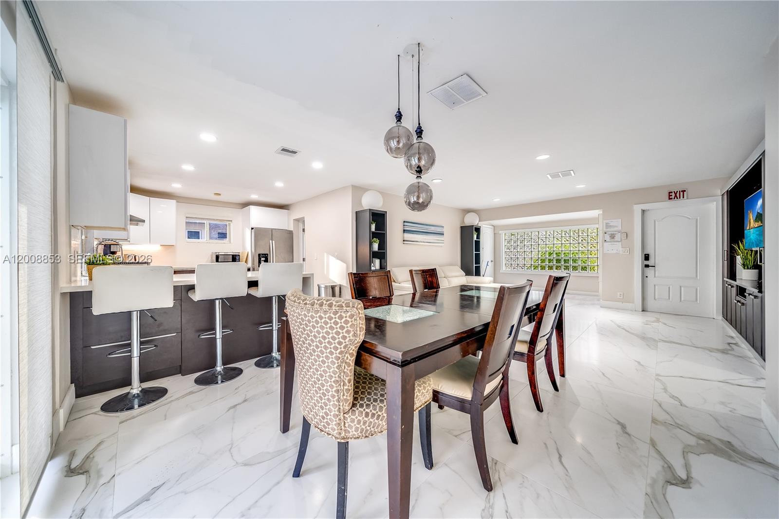 IMPERIAL POINT 2 SEC - Residential