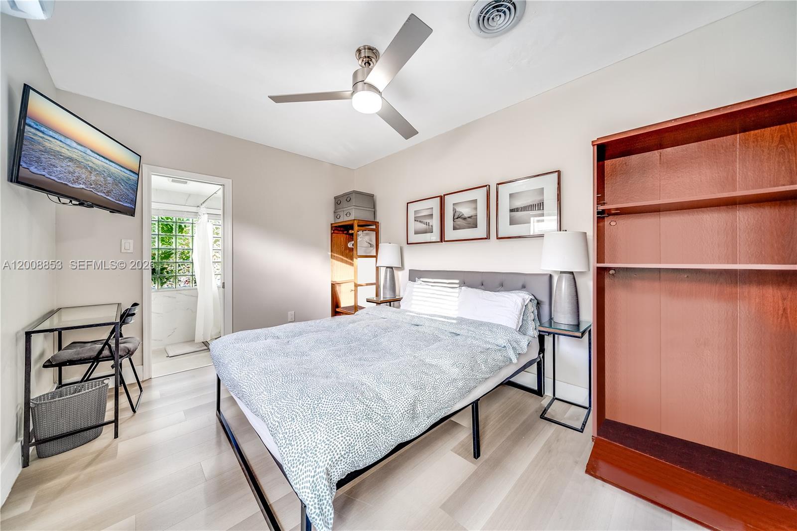 IMPERIAL POINT 2 SEC - Residential