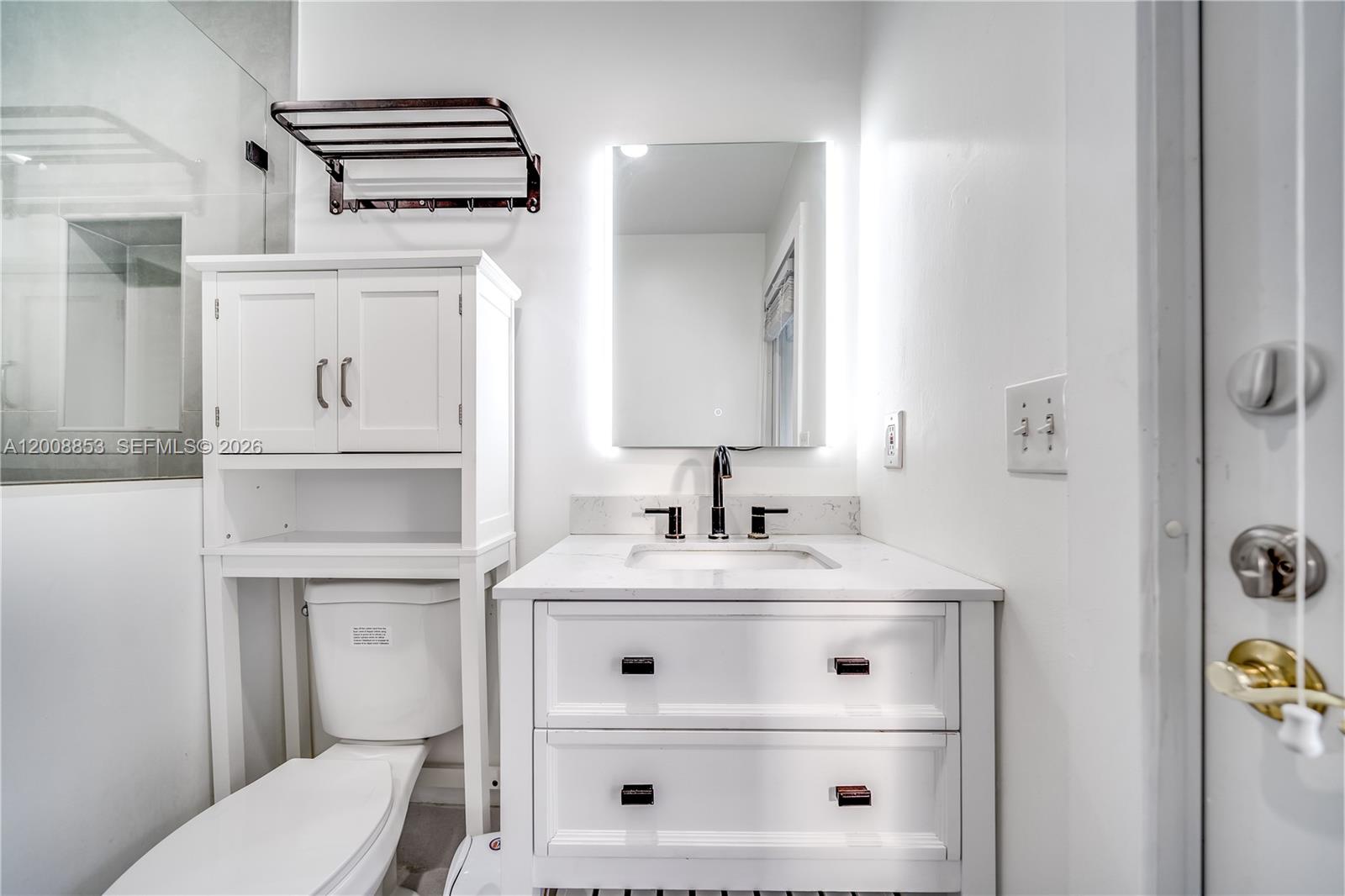 IMPERIAL POINT 2 SEC - Residential