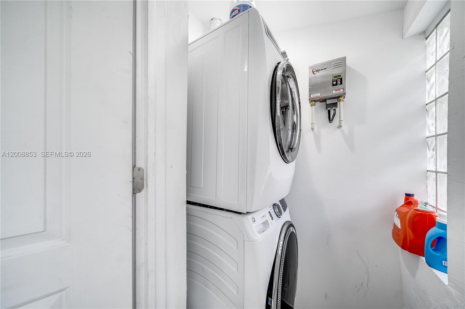 IMPERIAL POINT 2 SEC - Residential
