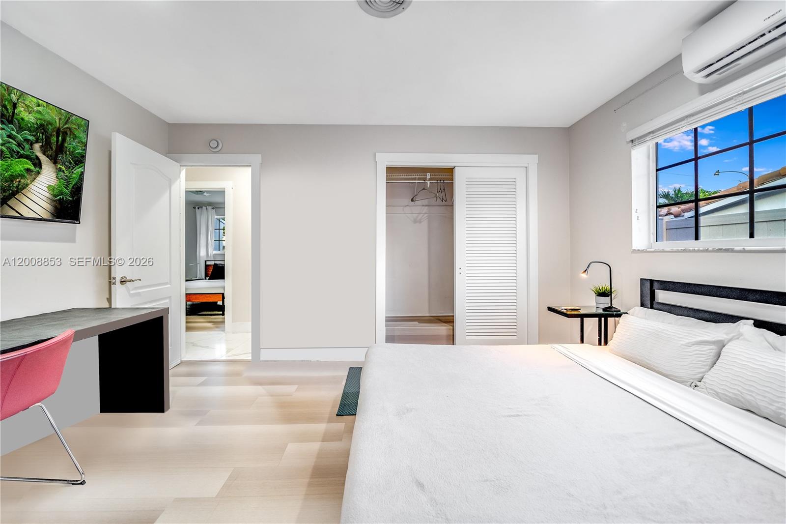 IMPERIAL POINT 2 SEC - Residential