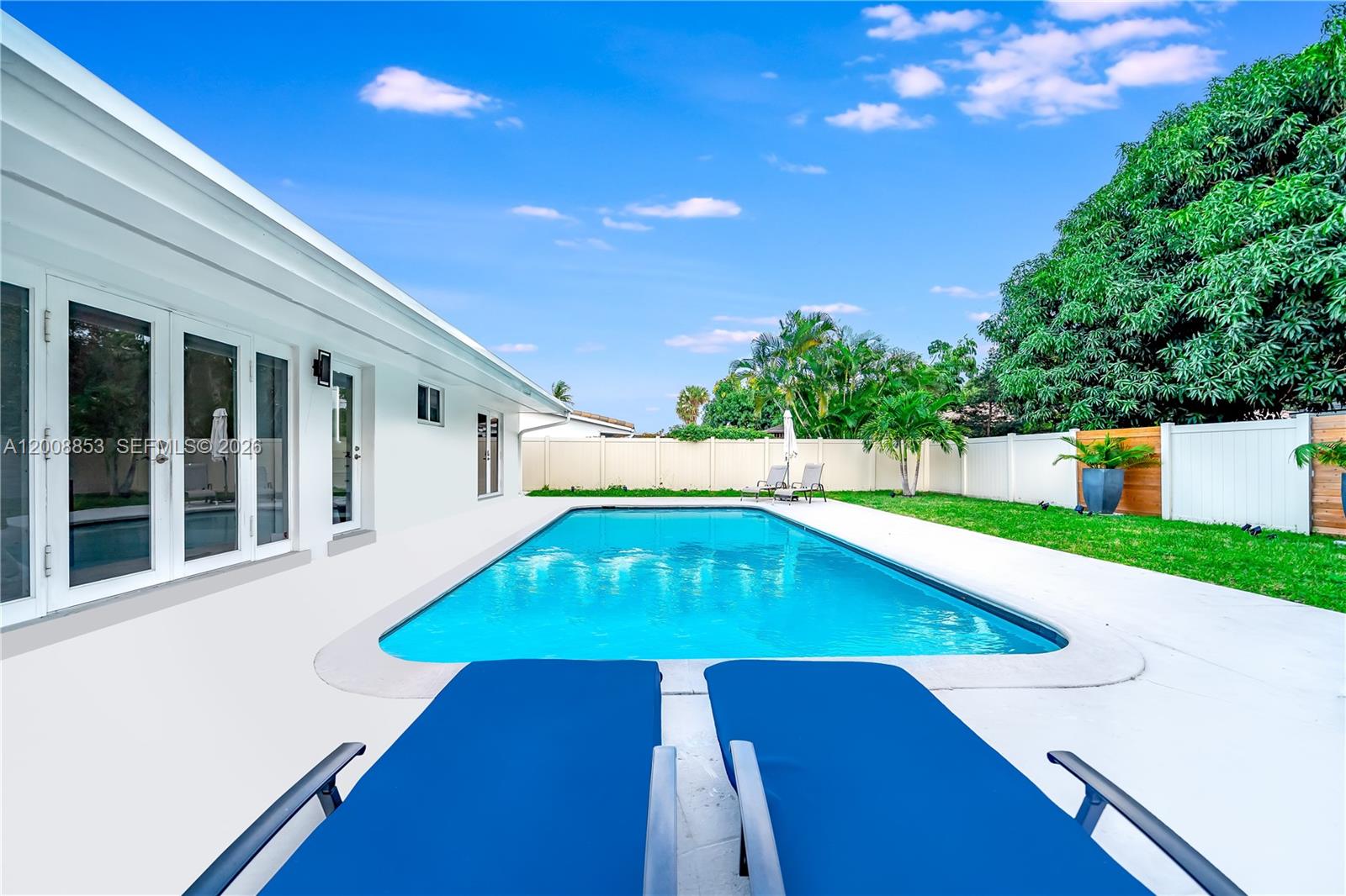 IMPERIAL POINT 2 SEC - Residential